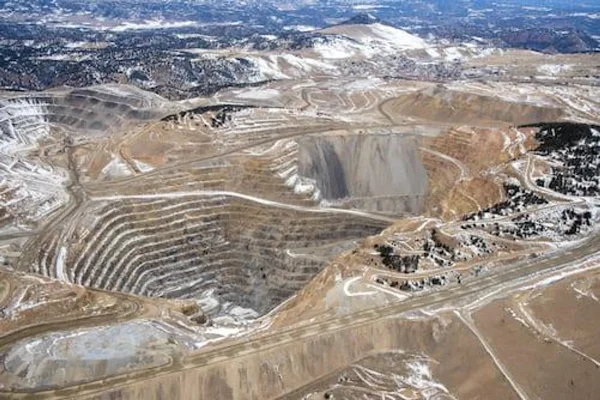 The Impact of Sodium Cyanide Leaching in Winter Low-Temperature Environments