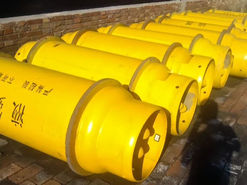 Enhancing Gold and Silver Leaching Rates in the Oxygen-Rich Cyanidation Process with Ammonia