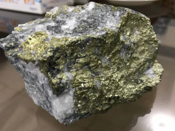 Research on Leaching Experiment of Quartz Vein-Type Gold Ore