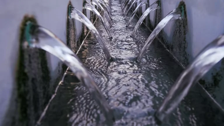 Tratamiento de líquidos residuales altamente tóxicos que contienen cianuro