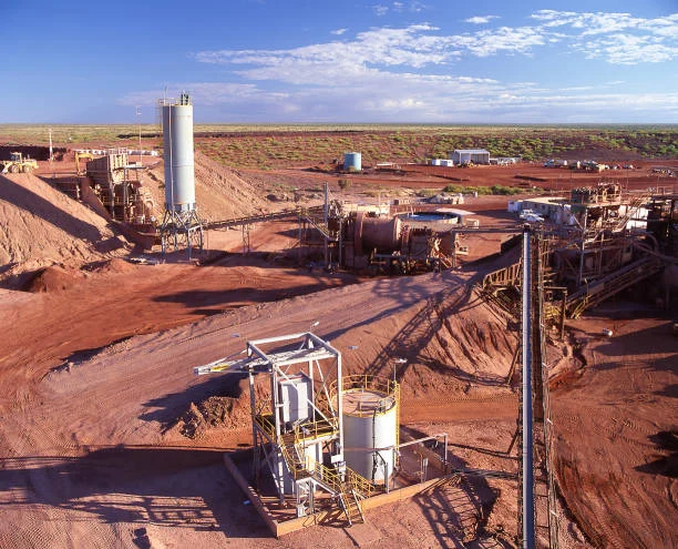 Qızıl filizinin natrium sianidlə yuyulmasının səmərəliliyinə təsir edən amillər