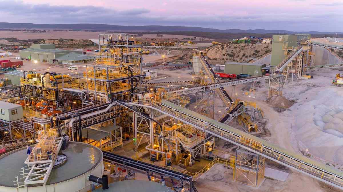 Overcoming VMS Ore Challenges in the Horn of Africa: Advanced Gold Reagents for Eritrea